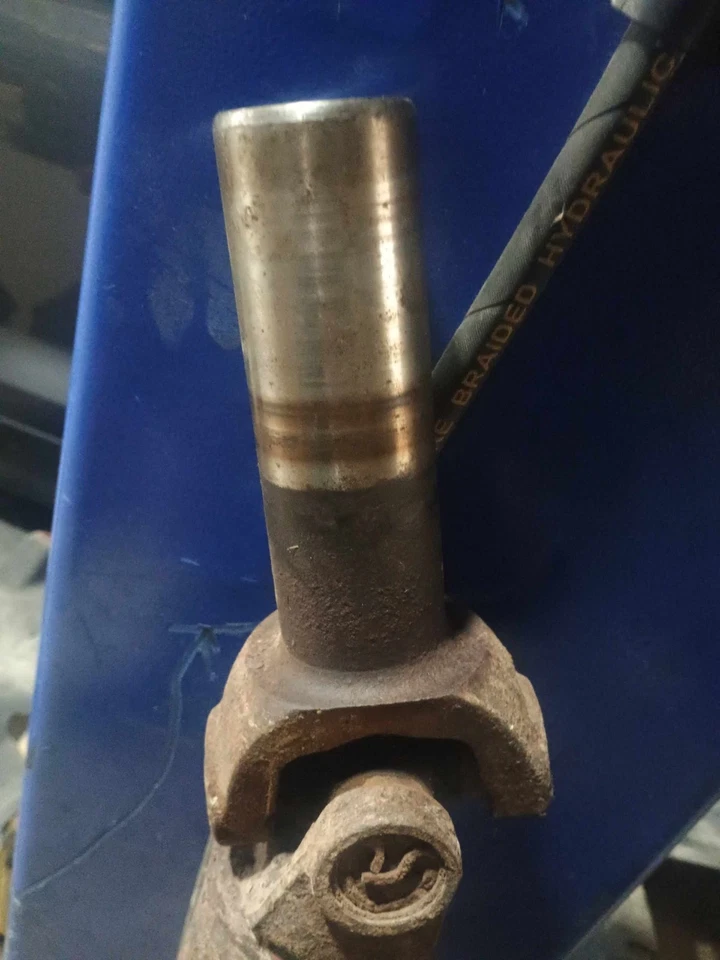 Задний приводной вал 1997-2002 FORD Expedition 5,4 л 4X4 оригинальный - Изображение 2 из 4