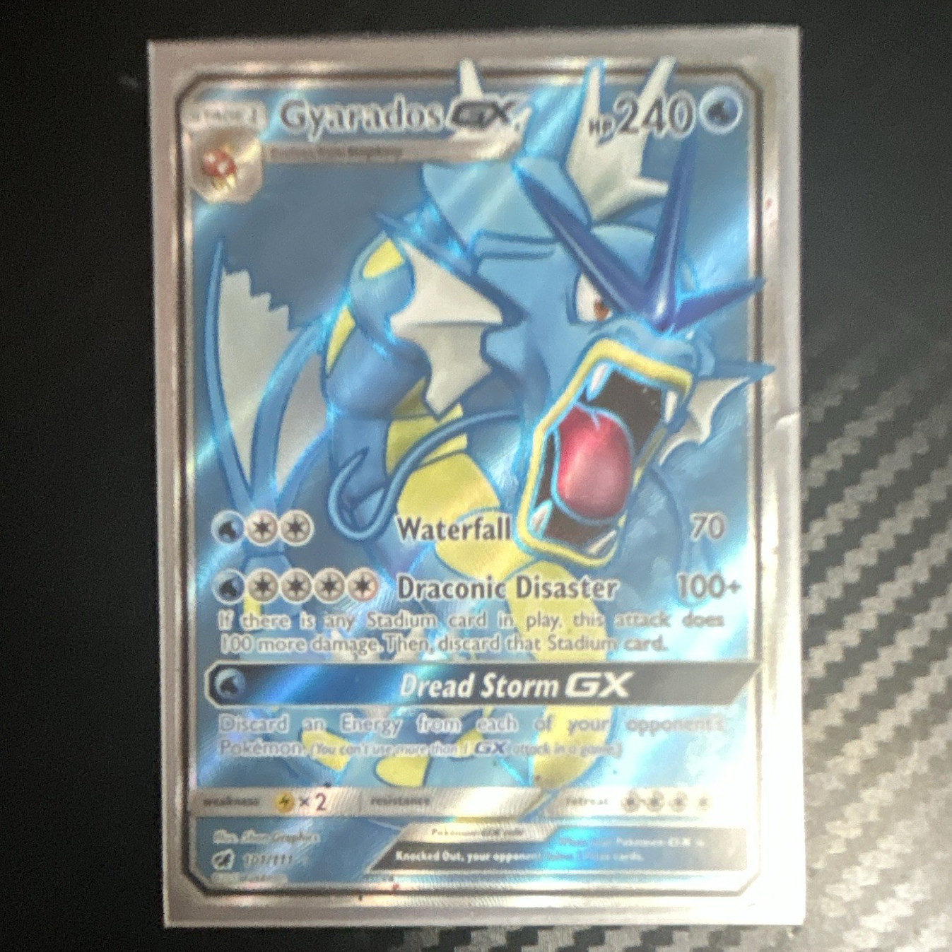 The Pokémon Company Gyarados GX 101/111 Crimson Invasion Full Art Holo UR