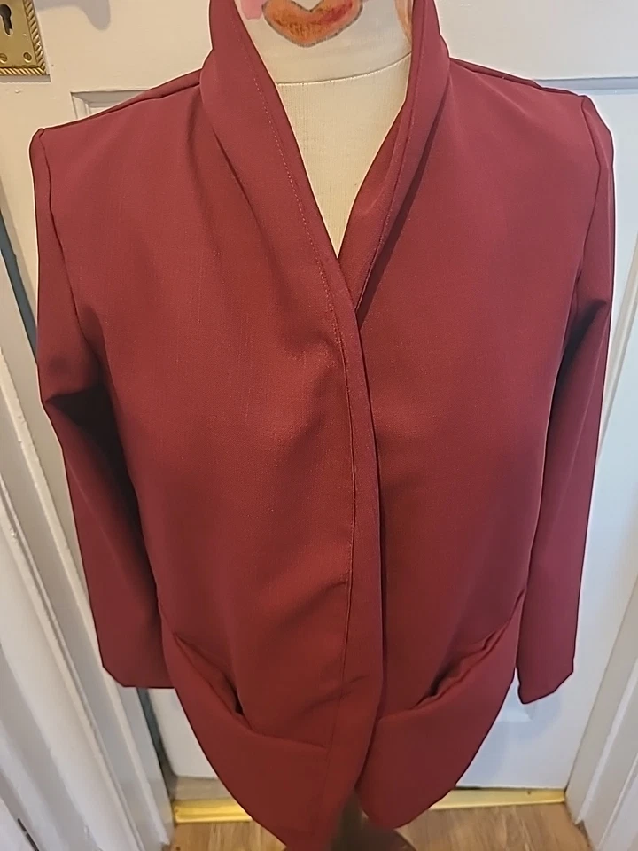 Blazer acolchado ligero borgoña talla pequeña Diva rosa para dama Foto 4 de 4