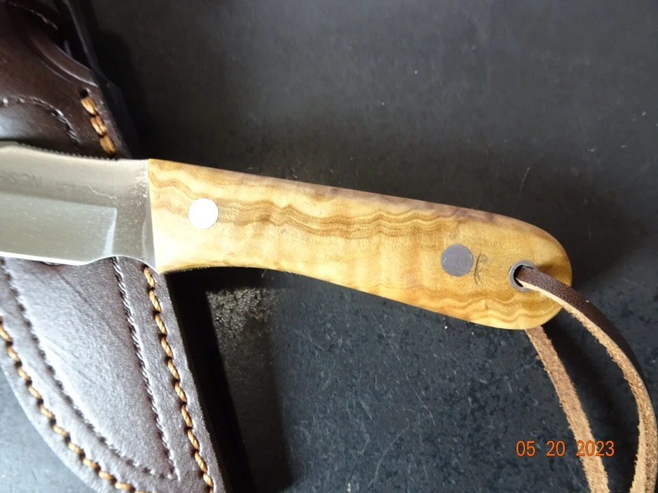 7 1/8" O.A. CUCHILLO MUELA BISONTE HOJA FIJA MANGO MADERA OLIVO 440C HOJA CUERO S Foto 4 de 4