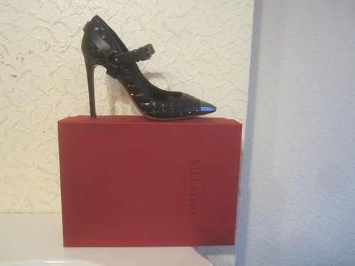 Valentino Black Leather Quilt Stitched Rockstuds Embellished Shoes