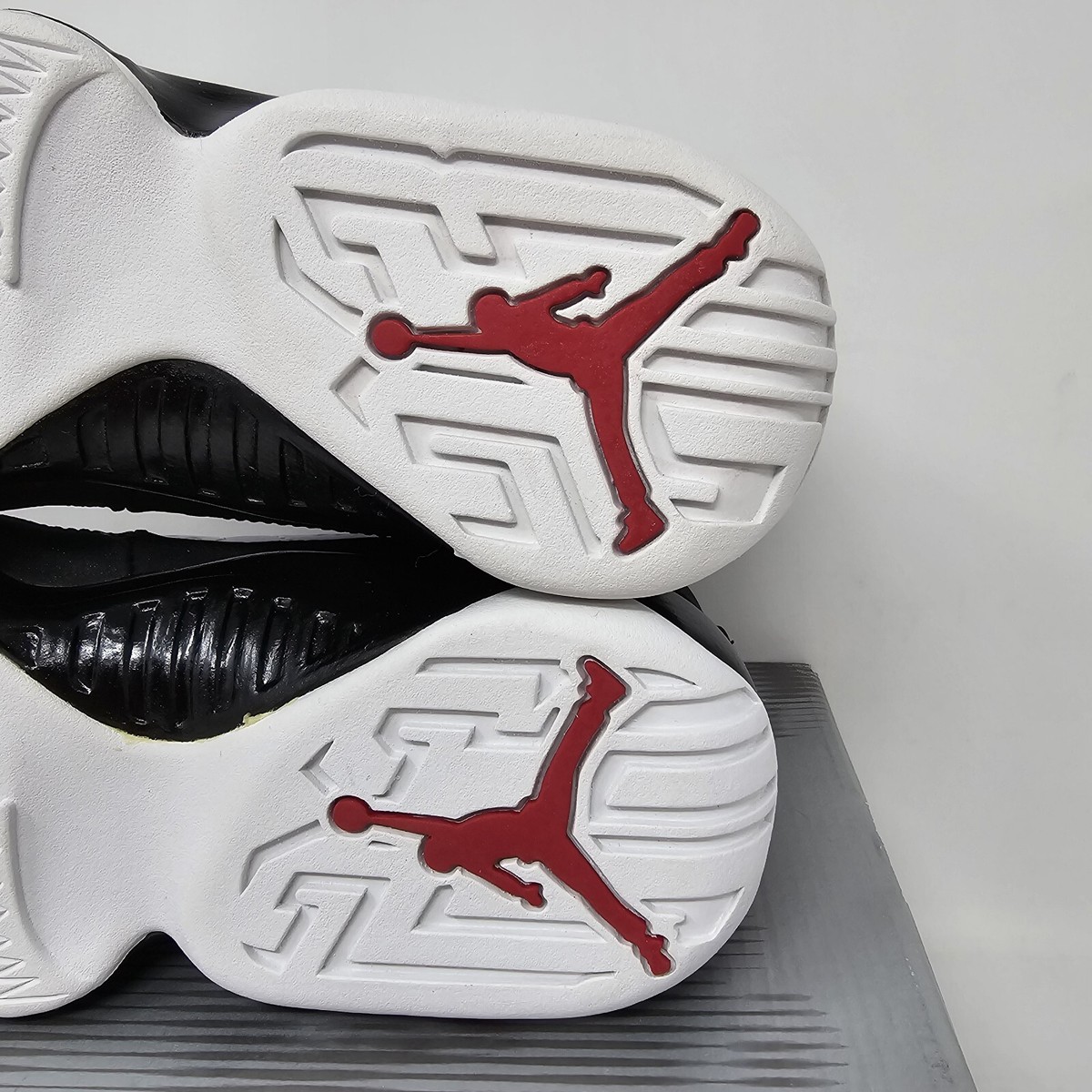 DS Air Jordan 9 Retro GS Size 6Y Youth White Black True Red DS Air Jordan 9 Retro GS Size 6Y Youth White Black True Red