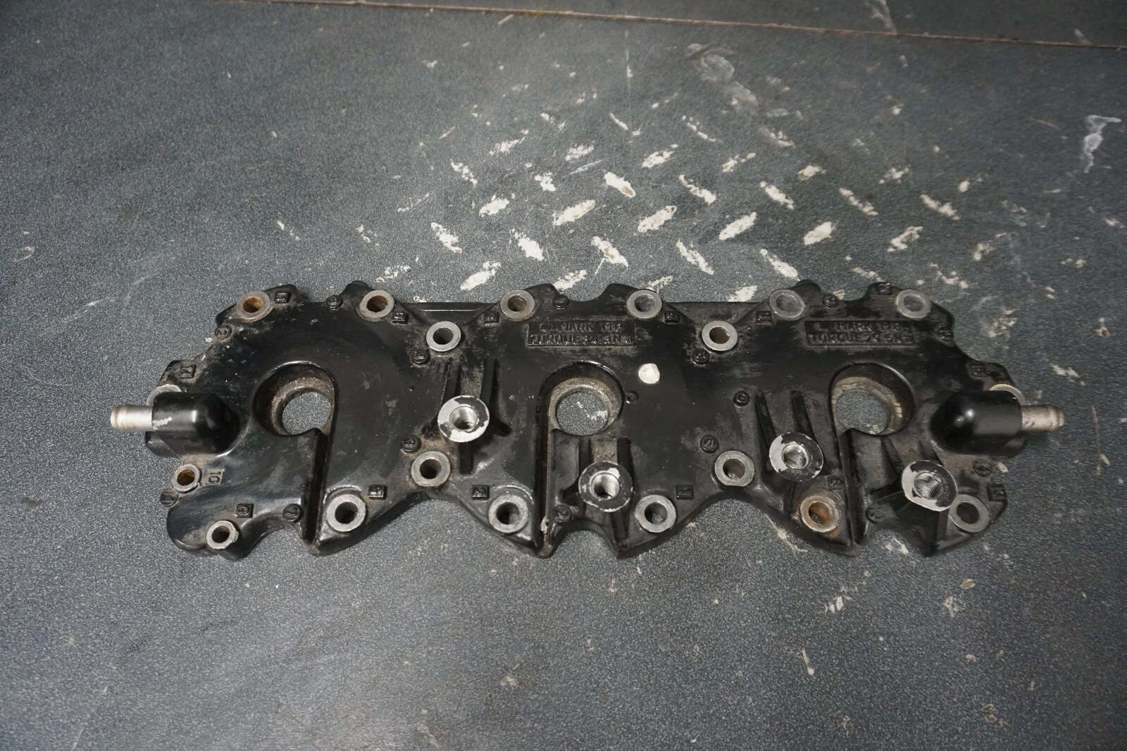 1994-2005 Yamaha OEM Cylinder Head Cover Freshwater Wave Venture 1100