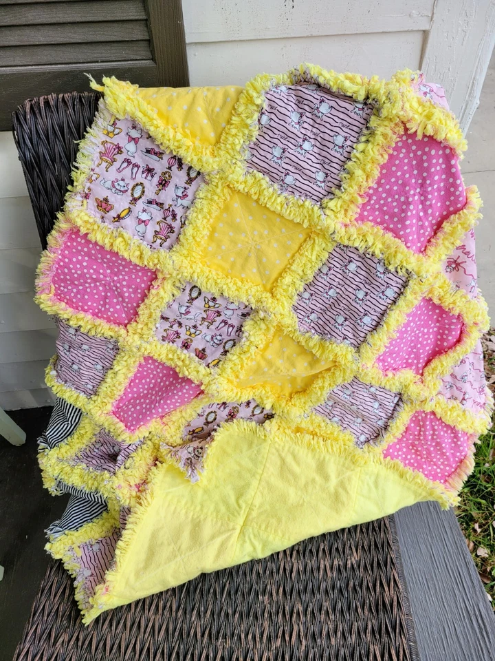 Disney Aristocats Marie желтое и розовое тряпичное одеяло; стеганое одеяло для малышей/малышей - Изображение 2 из 4