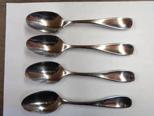 Oneida Stainless Flatware Voss Glossy Pattern Set of 4 Place/Oval Spoons 7"