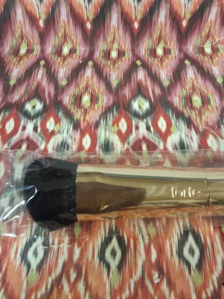 Tarte Cinta Esculpida Esculpir Cepillo Rostro Mejillas Maquillaje Contorno DORADO Nuevo Sellado Foto 2 de 4