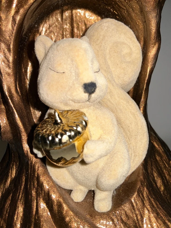 Bath & Body Works Flocked Squirrel in Tree Stump 3 фитиля подсвечник бронзовый новый с ценниками - Изображение 4 из 4