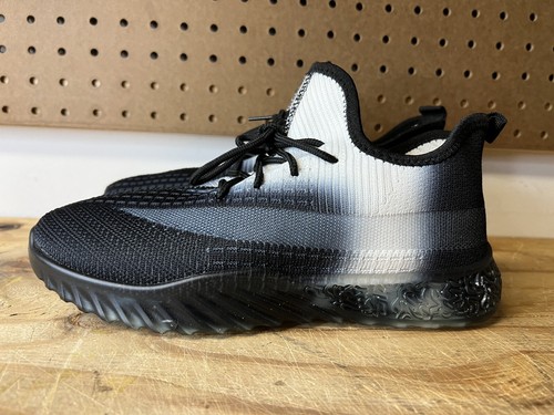 Wanted Comet Black/White Womens Sneaker Size 8 Very Nice Condition Wow - Picture 2 of 7