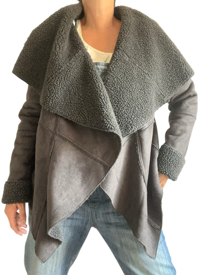 Chaqueta para mujer Romeo & Juliette Couture imitación gamuza gris asimétrica frontal L Foto 2 de 4