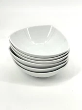 SUR LA TABLE Bistro Porcelain Soup Bowls 7.5” Triangle Modern White Set Of 6