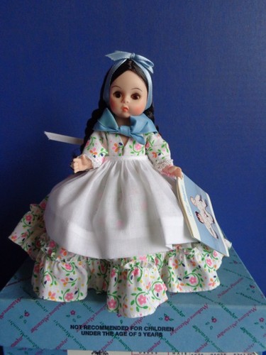 8" MADAME ALEXANDER "ARGENTINA" DOLL- INTERNATIONAL SERIES - Picture 2 of 8