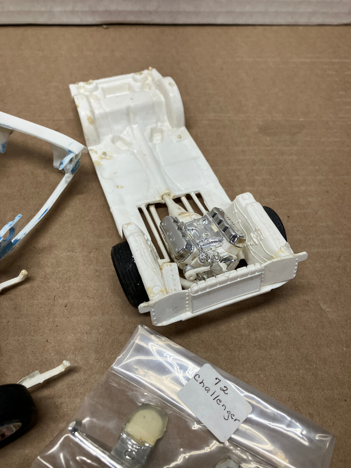 VINTAGE ORIGINAL 1/25 SCALE MPC 1972 DODGE CHALLENGER JUNKYARD PARTS