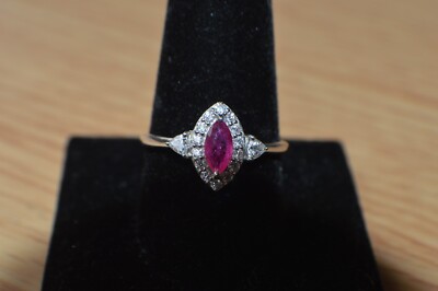 1,15ct Montepuez Rubin/Moissanit Ring platiniert über Feinsilber Größe 6