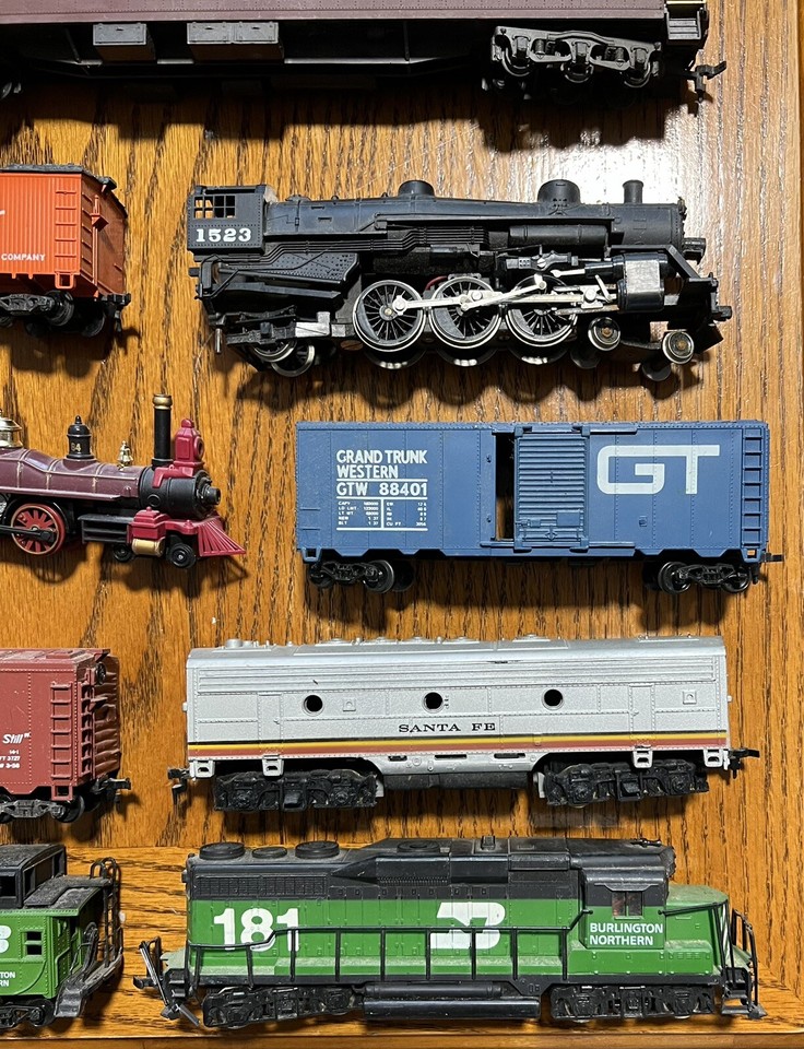 Vintage HO Scale Model Railroad Train And Track Lot eBay