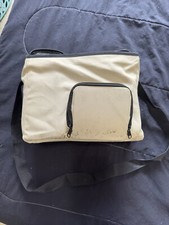   USED    Medela 101038299 Advanced Personal Double Breast Pump Bundle.