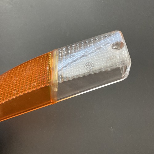 60723205 Alfa Romeo Spider S3-S4 / Right Front Turn Signal Lens - Original NOS - Picture 5 of 7