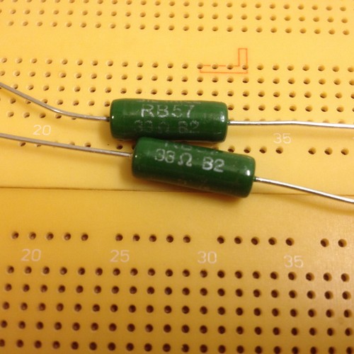 33Ω 1k2 3k9 ohmios 7W RB57 RWM 6x22 Resistencias de alambre esmalte vítreo Multi Qty - Imagen 2 de 5