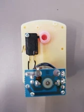 FOR SALE IS A POLYVEND VENDING MACHINE MOTOR FULLY TESTED FULLY WORKING (RARE IT