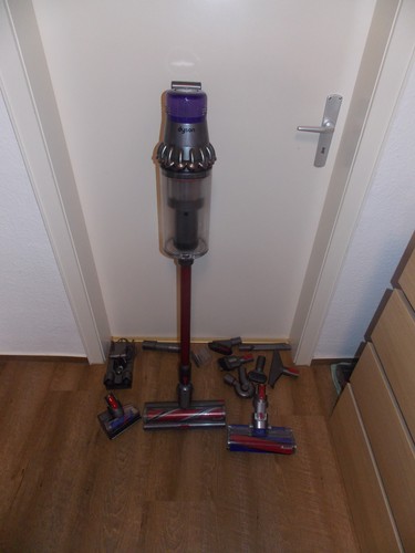 Dyson V11 outsize Zyklon Neu Akku Top
