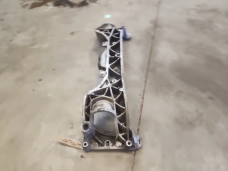 READ BMW E30 325ix AWD Front Subframe Engine Cradle Carrier 88-91 325ix LP201 Foto 3 de 4