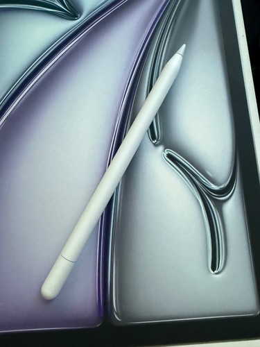 Apple iPad Air 11-inch M2 (2024) 128GB Wi-Fi Tablet Space Grey & Apple Pencil - Picture 4 of 4