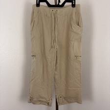 Zenergy by Chico s Beige Cargo Capri Pants - Size 1 8/M