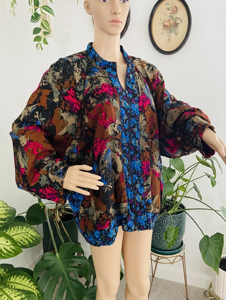Chaqueta cortavientos floral estilo Betsey vintage años 80 para mujer pequeña ropa para mujer” Foto 2 de 4
