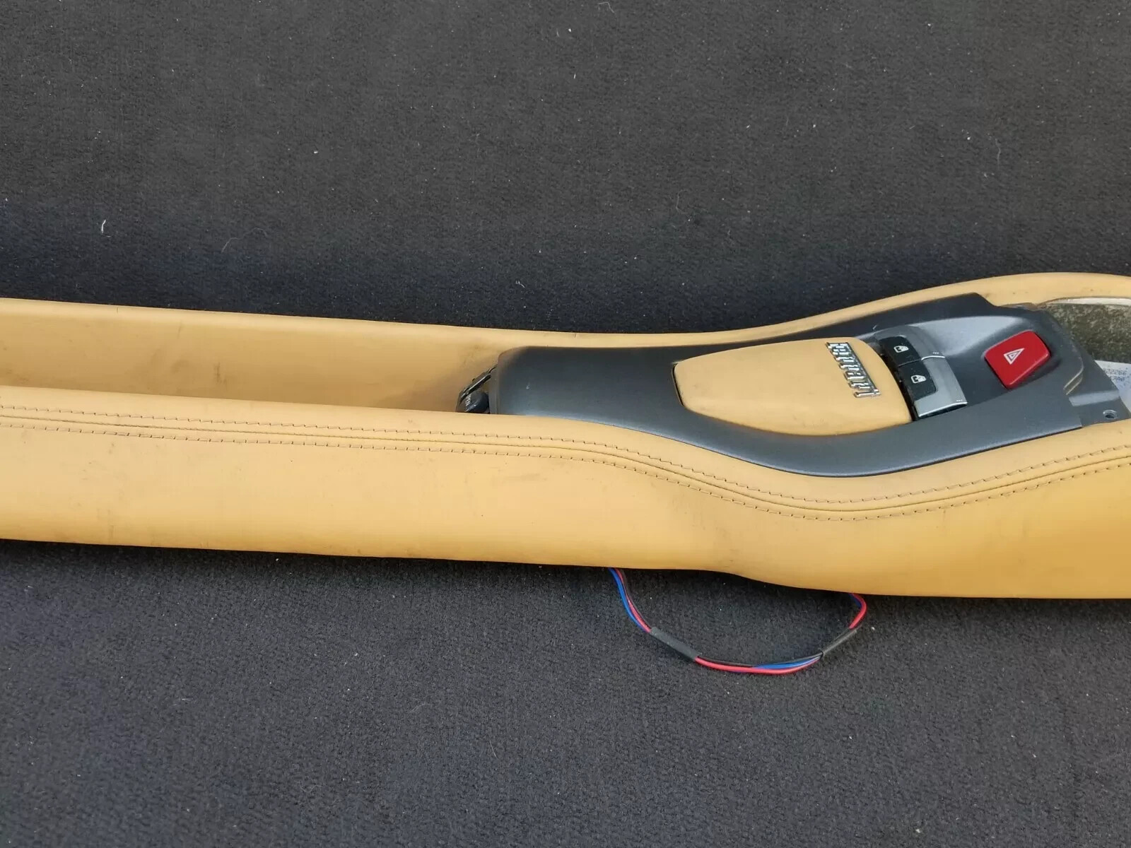 Ferrari 458 Italia Spider F142 Center Tunnel Console Unit Base Beige Leather OEM