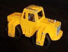 Tootsie Toy Yellow Road Roller Die Cast body Rubber Wheels