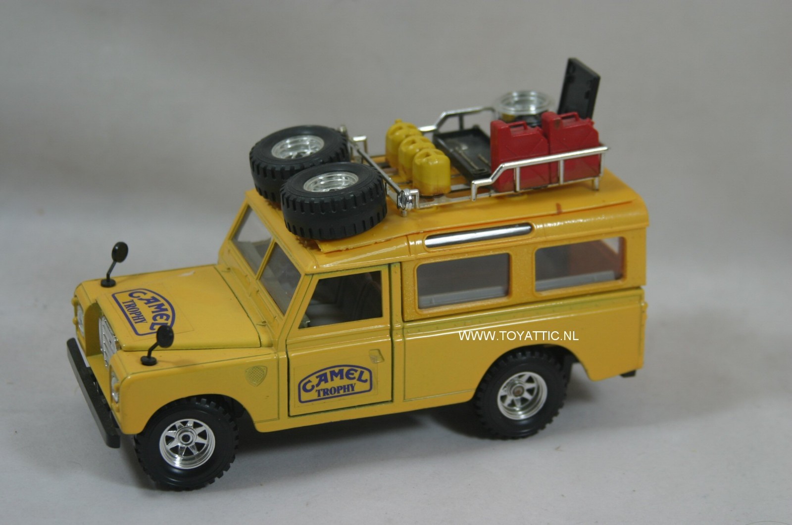 Camel Trophy Le rover defender modellolo auto scale 1 24 from '80's fatto by burago sport dello shopping online Camel Trophy Le rover defender modellolo auto scale 1 24 24 24 from '80's fatto by burago qualità di prima classe