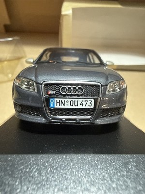 VERY RARE! MINICHAMPS Audi RS4 B7 Sedan 1/43 Dealer Edition