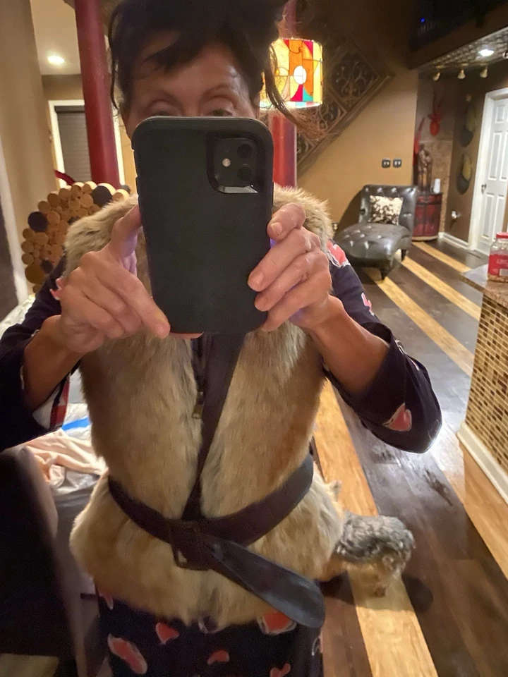 Una piel sintética marrón multicolor mejor con cremallera y cinturón Foto 2 de 4