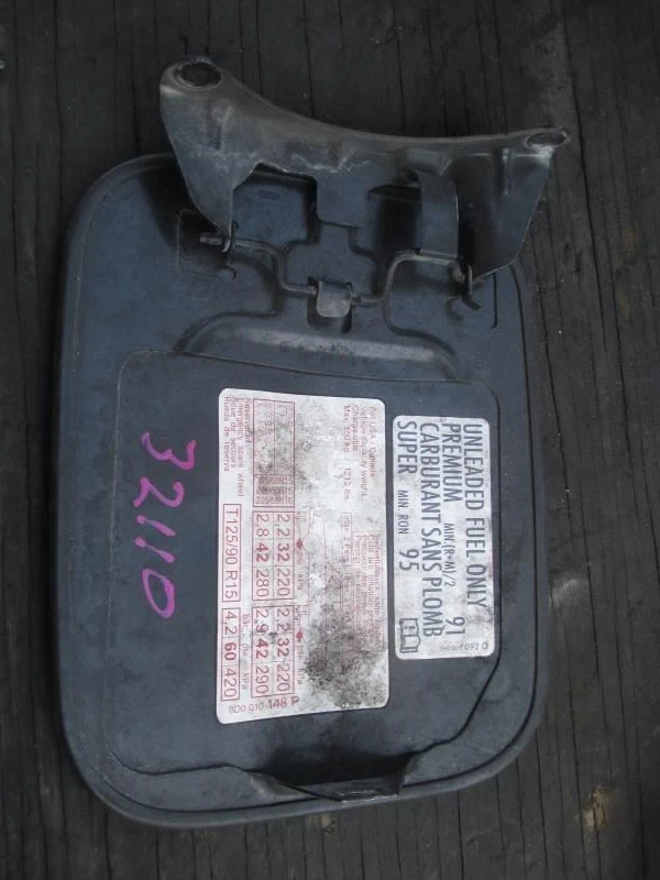 Audi A4 1998 tapa tapa aleta gas puerta llenado combustible Foto 2 de 4