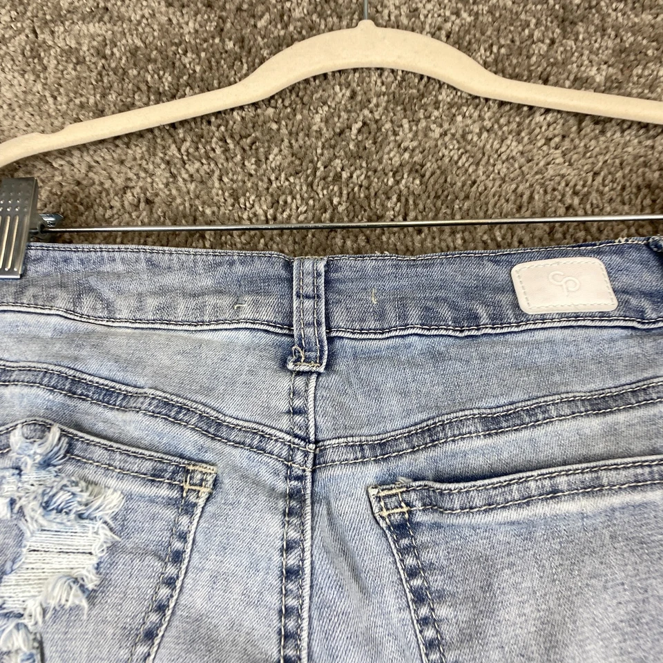 Pantalones Cortos de Jean Altar'd State para Mujer 24/0 Azul Tiro Medio Botón Mosca Deshilachado Envejecido Foto 4 de 4