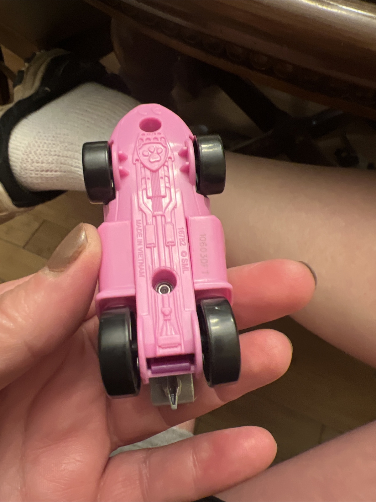 PAW Patrol: The Movie True Metal Hot Wheels Diecast Vehicle- Skye LOOSE