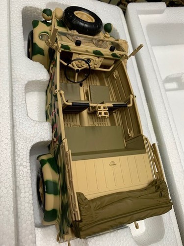 MINICHAMPS 1/18 1:18 VW type 82 Kubelwagen Tripoli 1942 - Picture 5 of 7