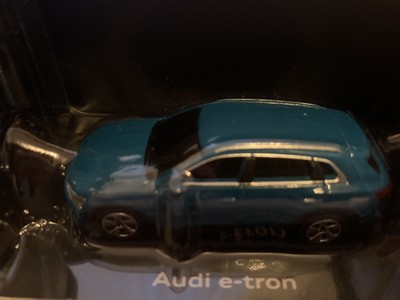 Audi E-tron Usb-stick Antiguablau 32 GB online kaufen | eBay