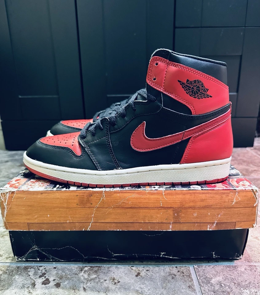 Nike Air Jordan 1 Retro 1994 Bred Black Red 130207-061 Chicago Men’s Size 10.5 - Image 3 of 4