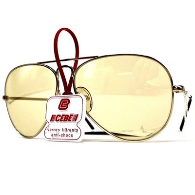 Vintage CEBE 106 Metal aviator sunglasses - France 1980's - Gold / Photochromic