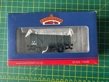 Bachmann 37-730A 12 Ton Ventilated Van GWR Dark Grey - NEW / Boxed