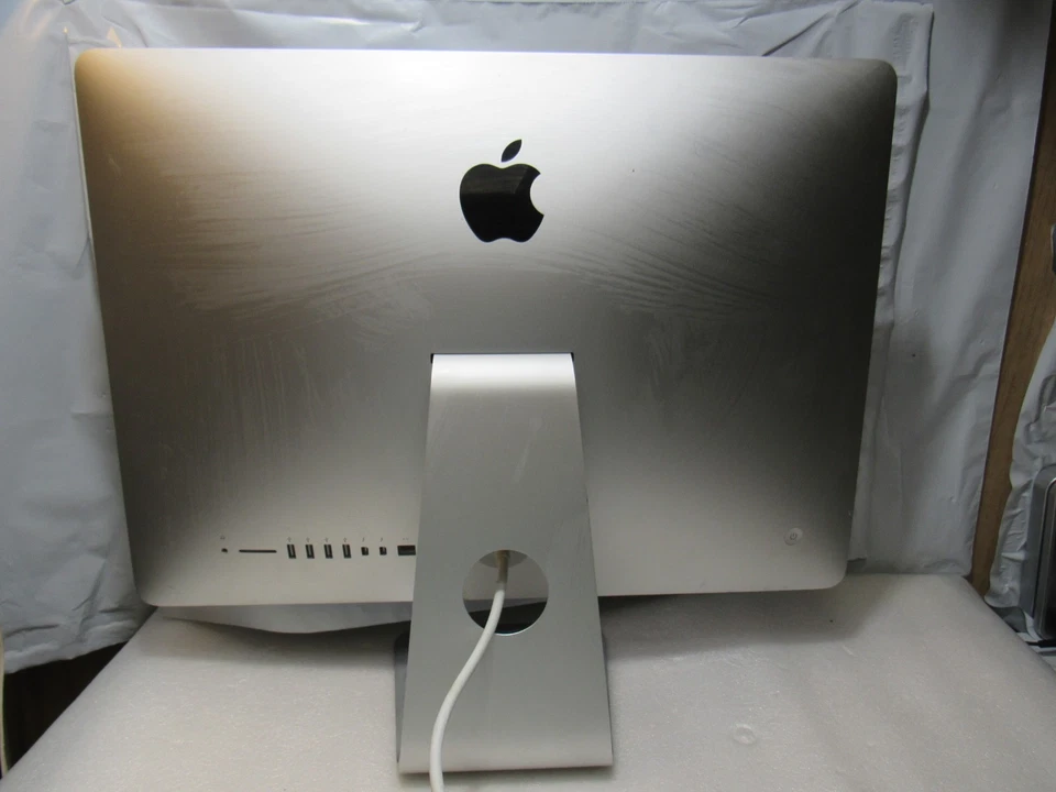 2015 Apple iMac 21.5" A1418 Retina 4K Core i5 3.1GHz 8GB (U39K) - Imagem 4 de 4