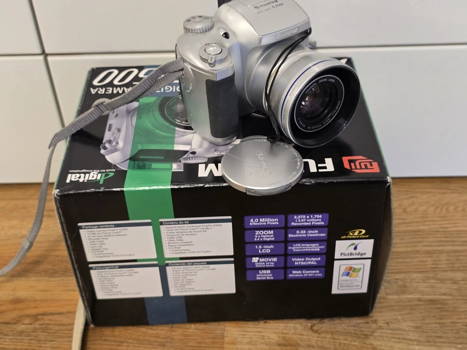 Boxed Fujifilm FinePix S3500 4MP Digital Camera. Tested., photo 1 of 4