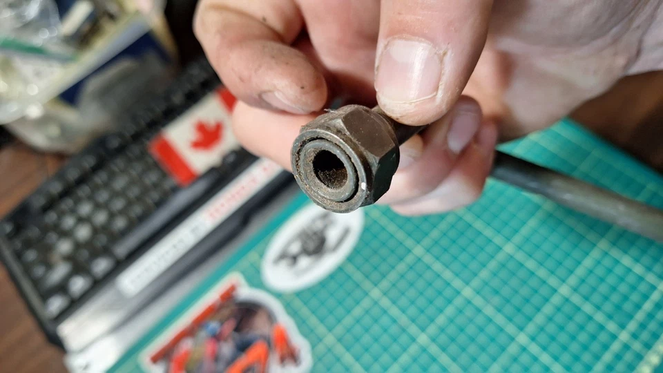 Tubo de aceite Honda XR500R XL600R 15710-MG3-000 usado para 1983-87 500-600cc Foto 2 de 4