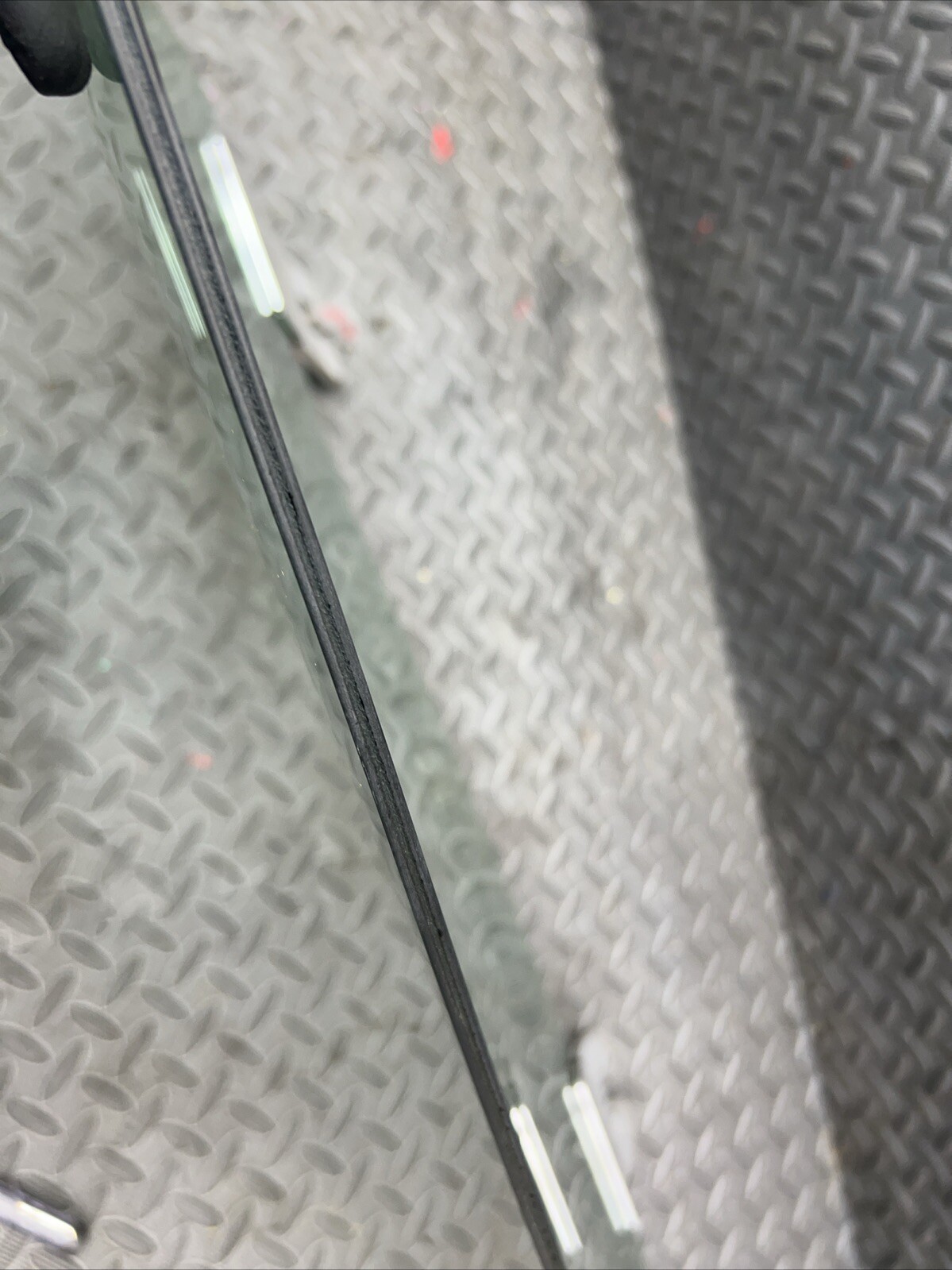 OEM 2014-2020 Maserati Ghibli Front Right Passenger Side Door Window Glass