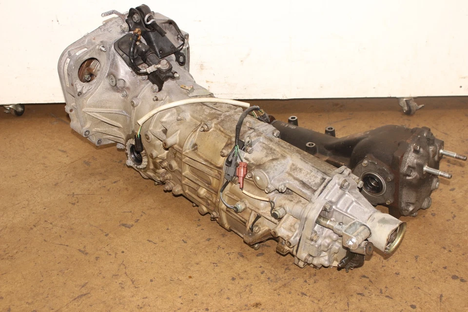 Subaru Impreza WRX 2004-2007 turbo transmisión manual trasera diferencial JDM EJ205 Foto 4 de 4