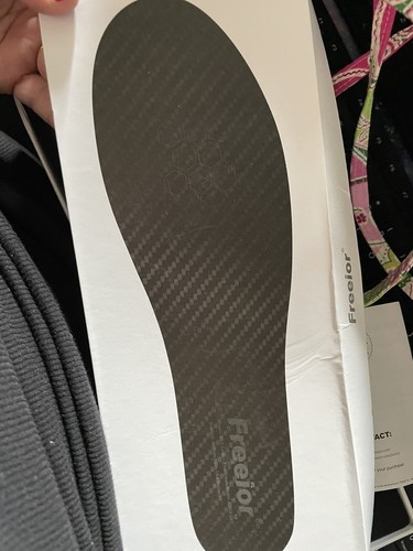 Freeior Carbon Fiber Insole for Pain Relief and Recovery of Turf Toe, Hallux New - Picture 2 of 4