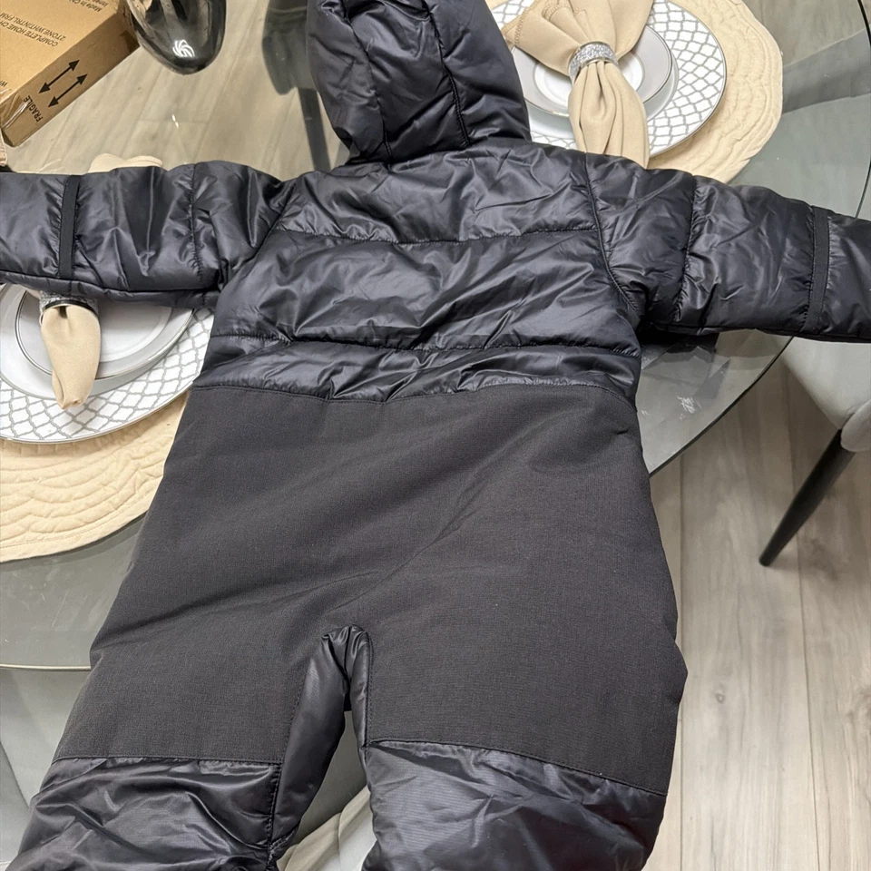 Nuevo traje de banderín Burton para bebés talla 18 meses MARP $120 Foto 4 de 4