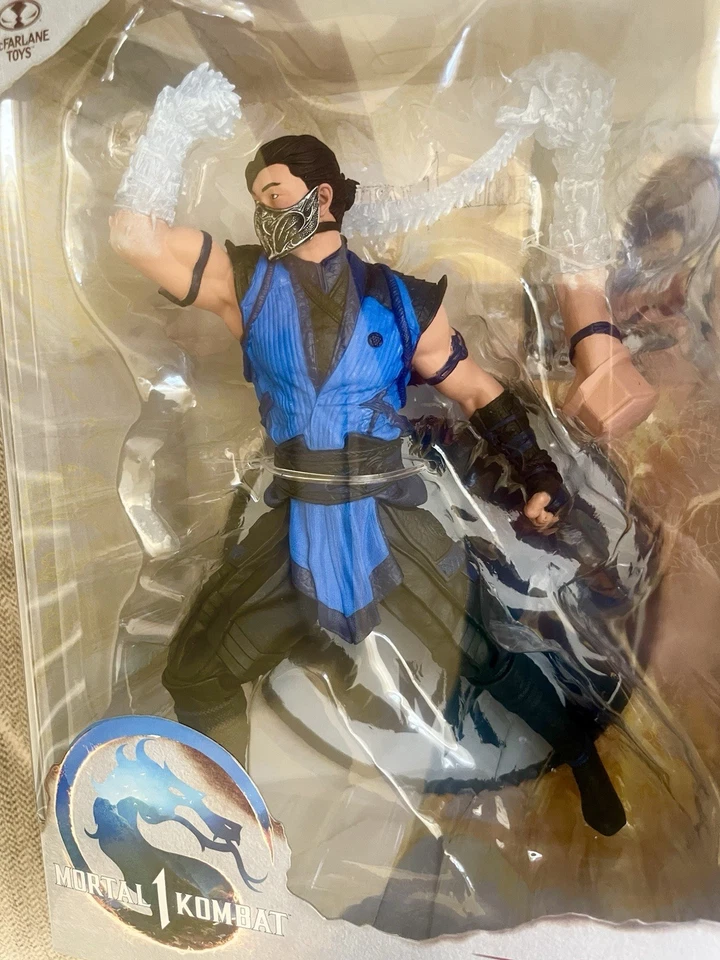 Figura posada Sub-Zero Mortal Kombat escala 1:6 Foto 2 de 4