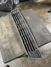 Volkswagen Touran / Caddy 2010-2015 - Front Bumper Grille 1T0853677D 1T0853671C