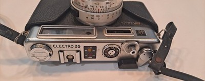 Rare Yashica Electro 35 mm Color Yashinon DX Camera 45mm f1.7